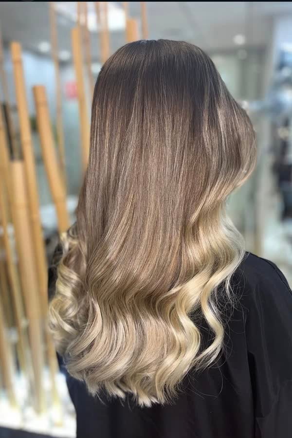 Melena lisa con balayage degradado