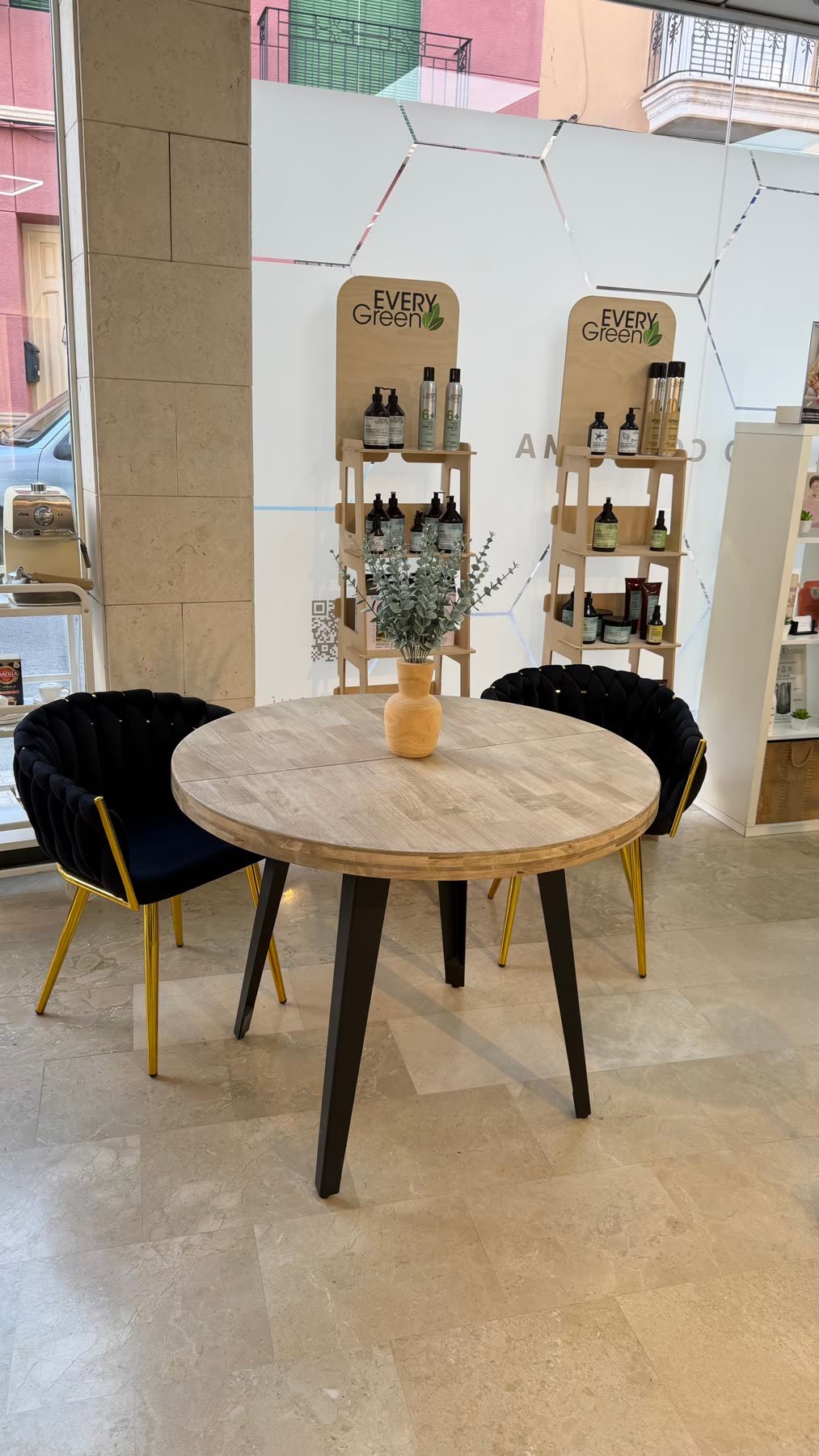 Expositor de productos naturales Every Green en Ana Tudela